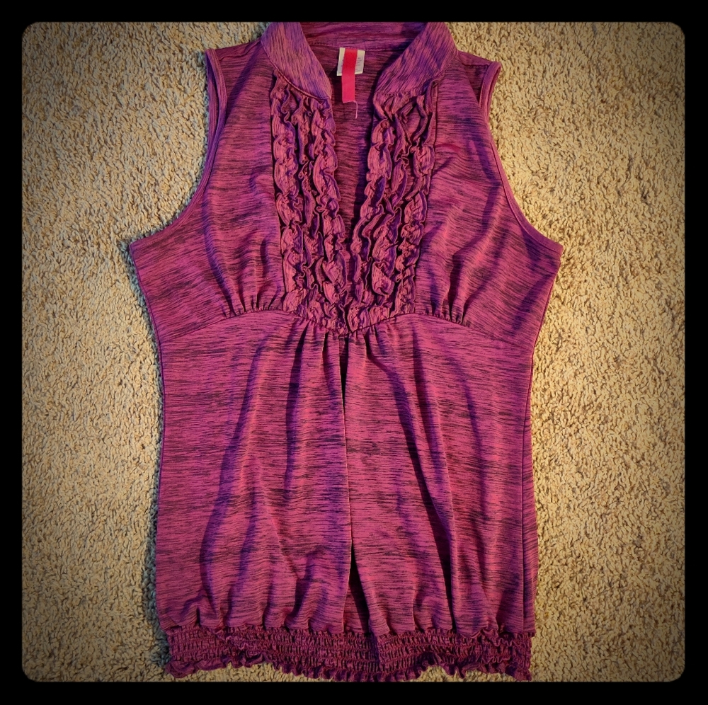 Sleeveless blouse